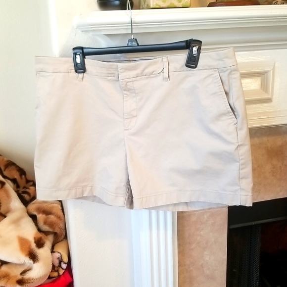 Tommy Hilfiger Shorts Size 16 - Picture 2 of 7